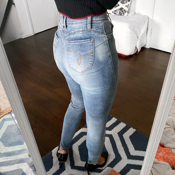 👖 YMI HIGH RISE DISTRESSED SKINNY JEANS! - Picture 4 of 12